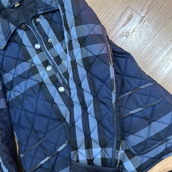 Womens Burberry Jacket - Picture 8 of 14